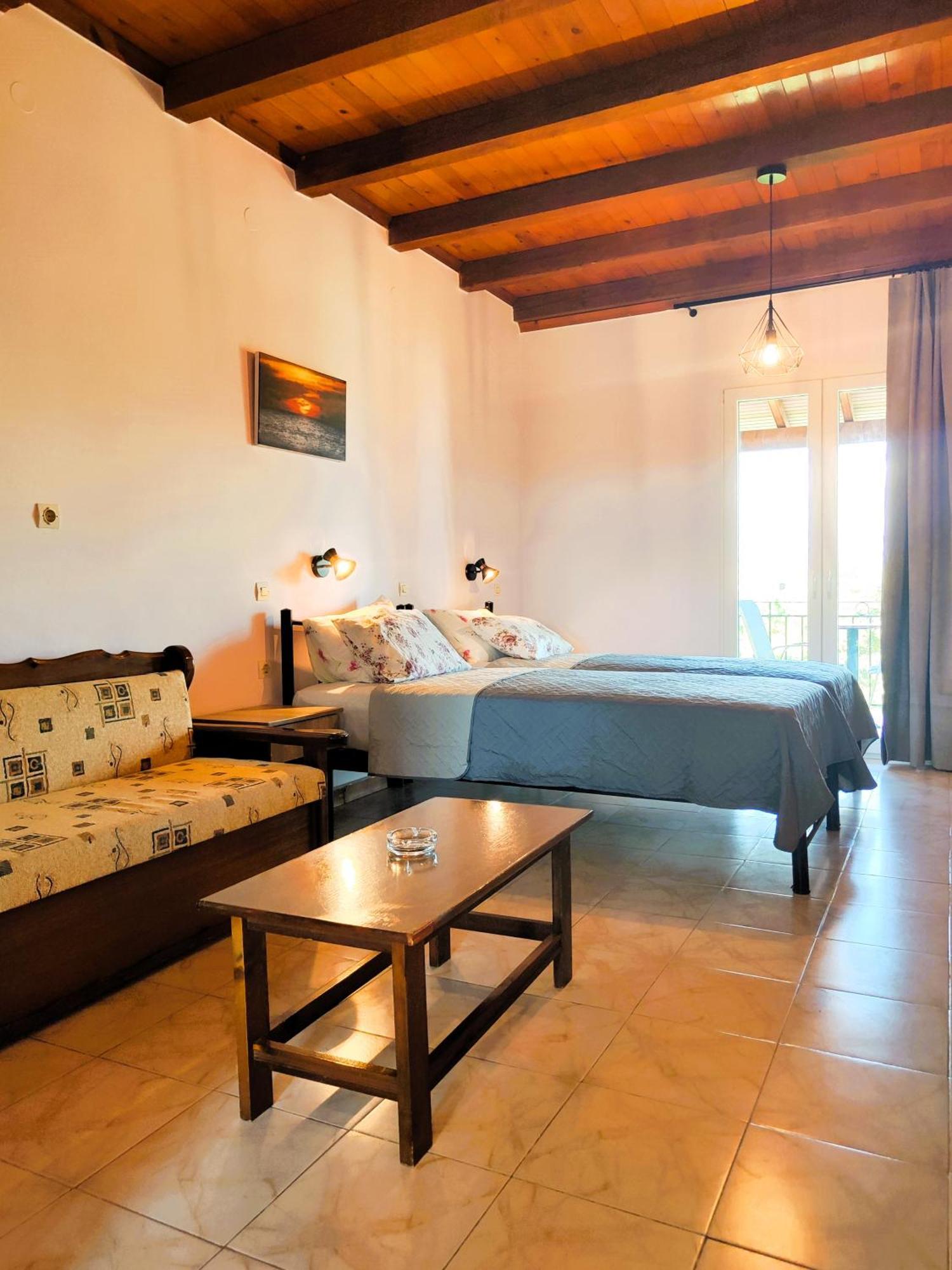 Kapases Studios & * Peroulades (Corfu)