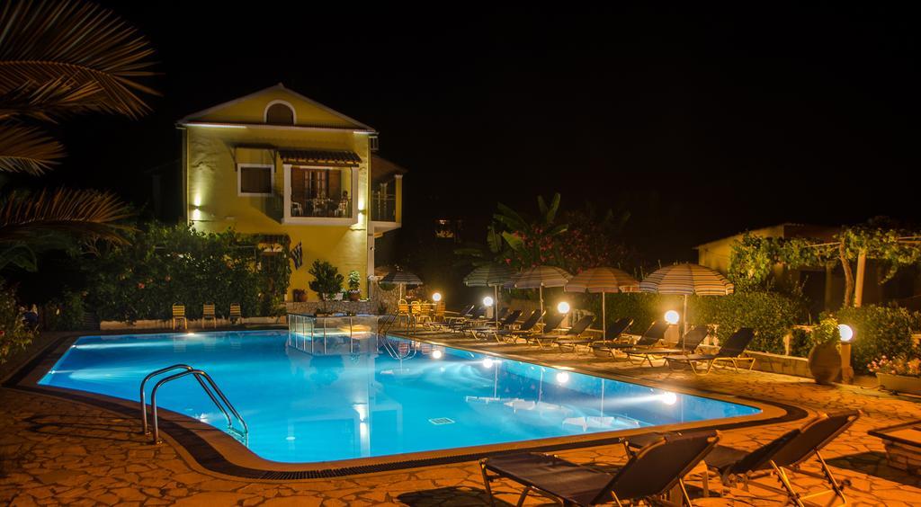 Kapases Studios & Peroulades (Corfu)