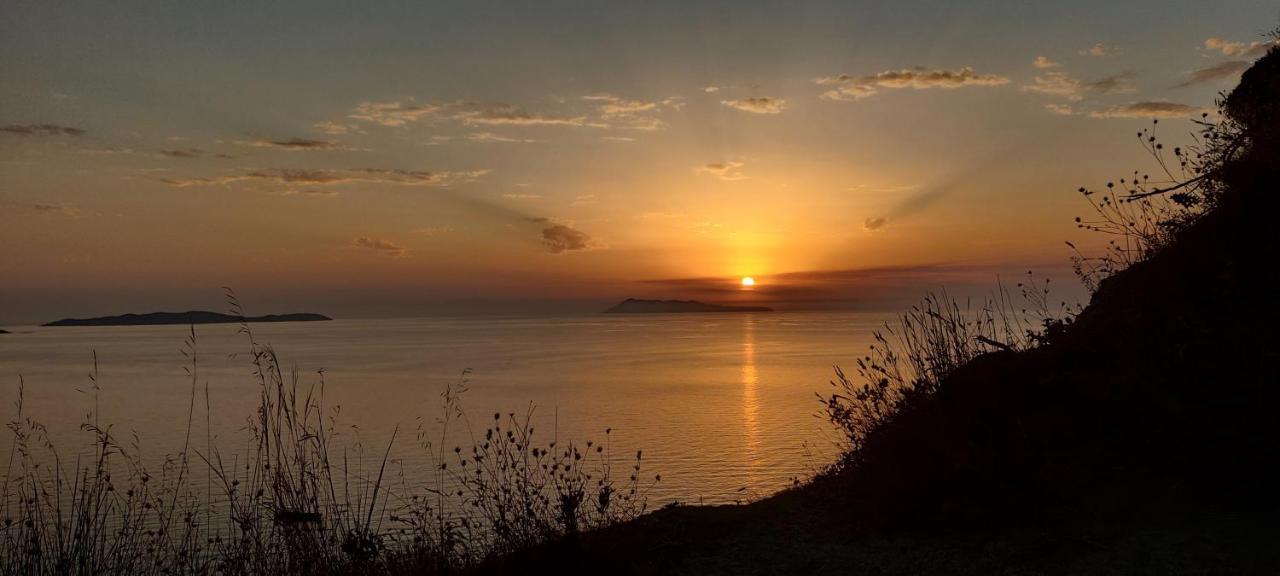 Kapases Studios & Peroulades (Corfu)