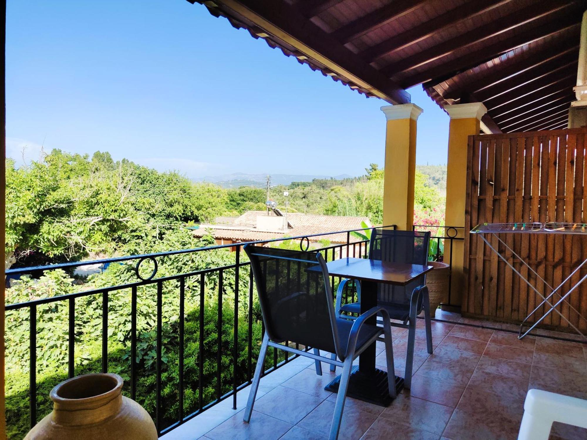 Kapases Studios & Apartment Peroulades (Corfu)